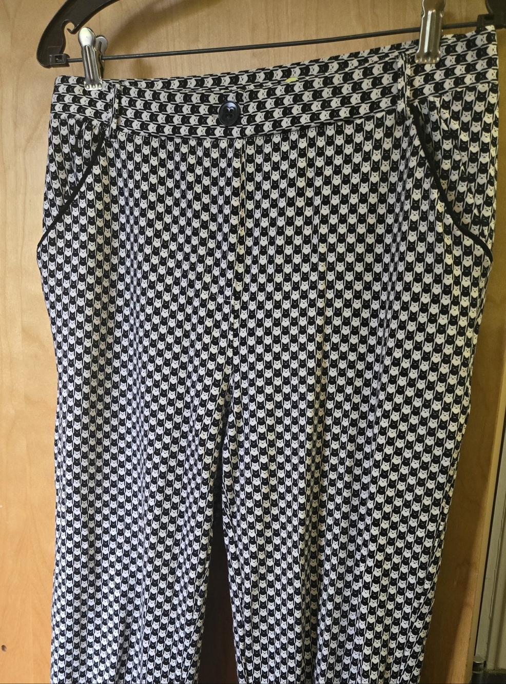 Betabrand Black and White "Catstooth" Pattern Chino Straight Leg Yoga Pants